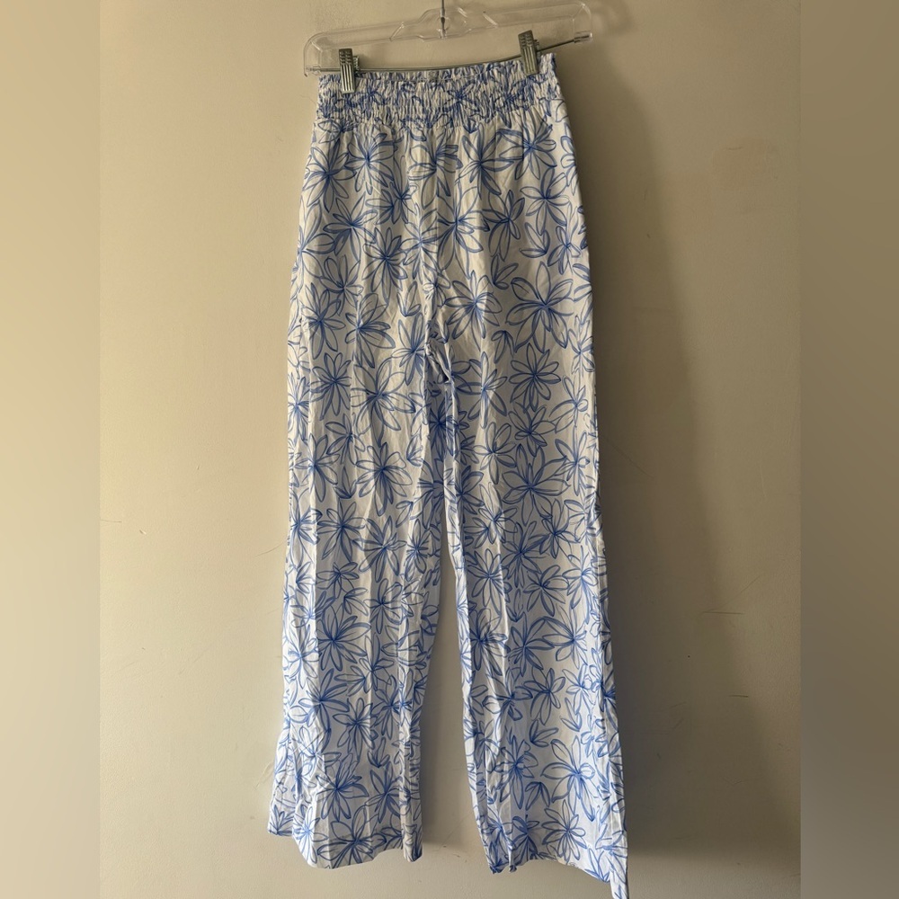 NIA The Label Blue and White Floral Wide Leg Stretch Pants‎